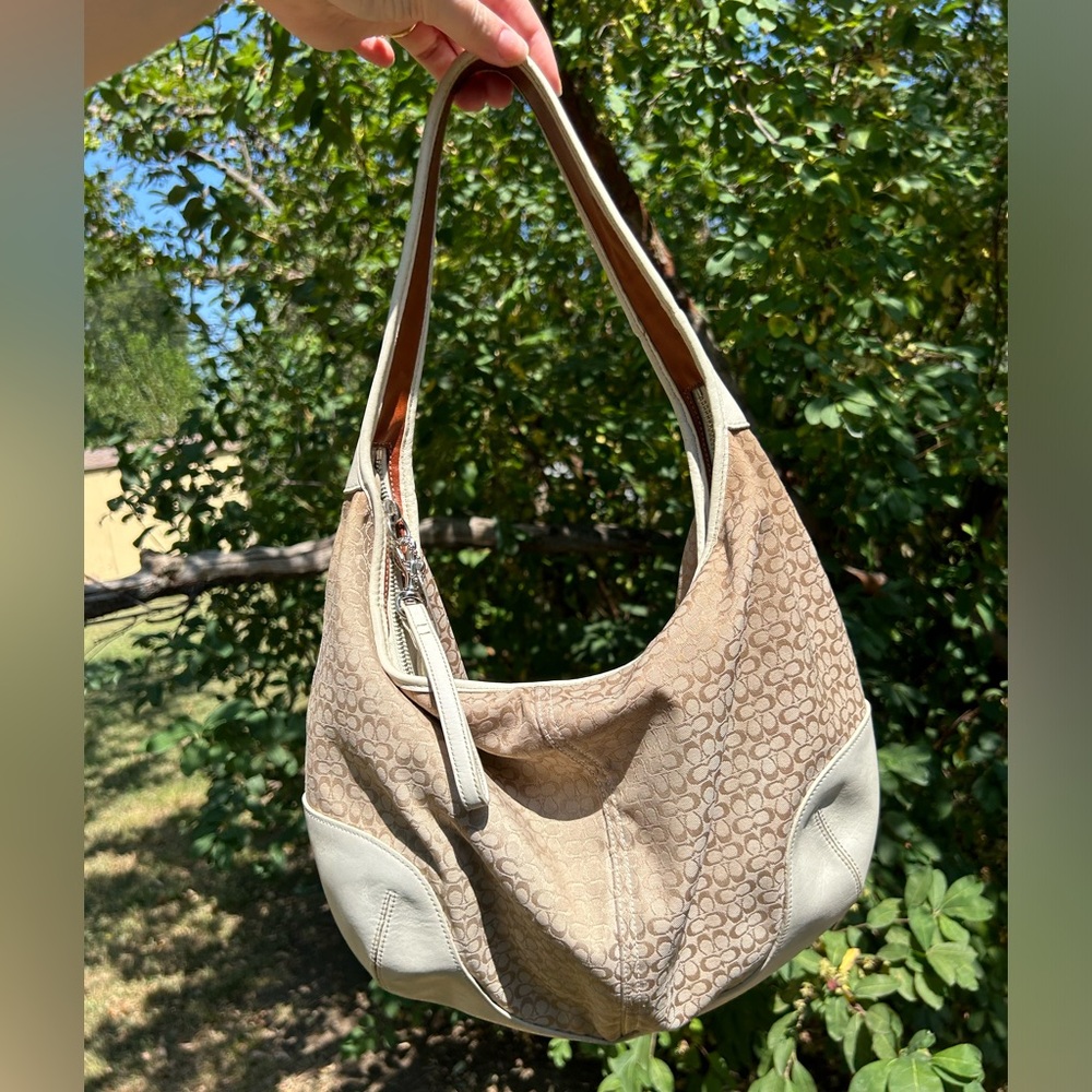 Vintage signature coach hobo bag from 2002